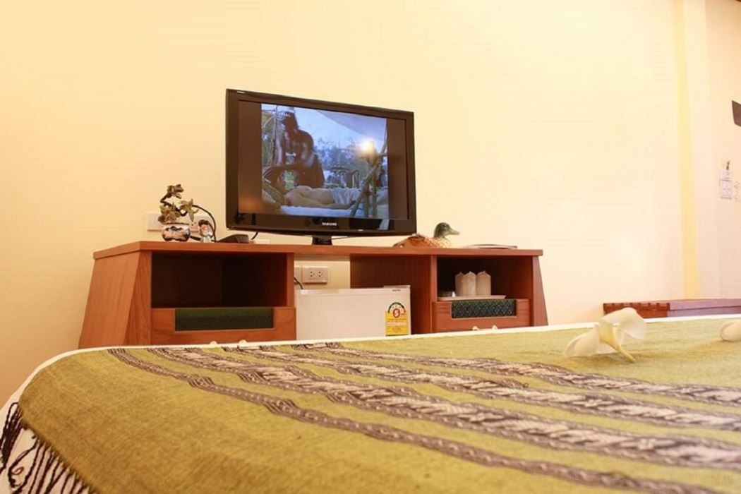 rooms-deluxe-room-with-kitchen-room-or-balcony