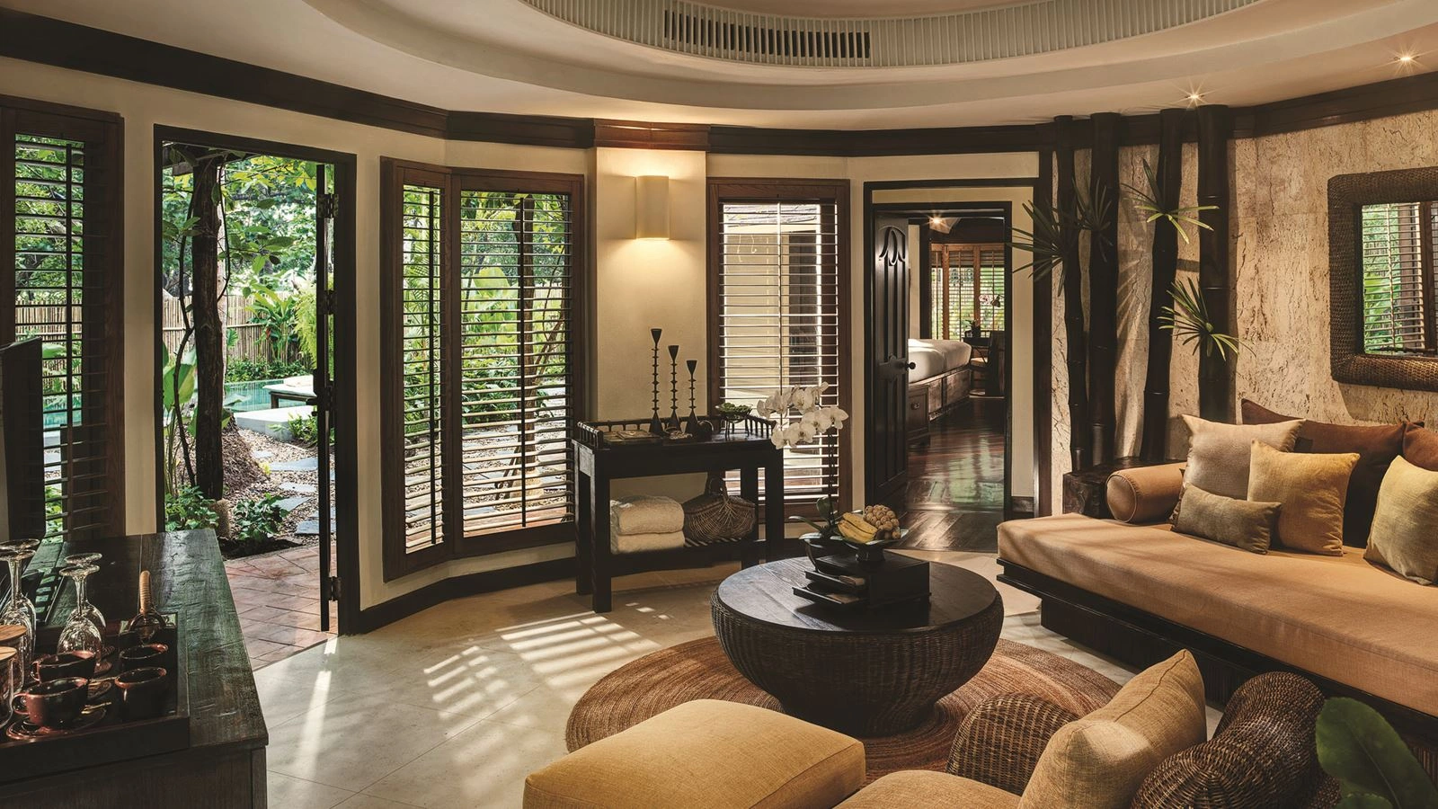 rooms-family-pavilion-with-pool