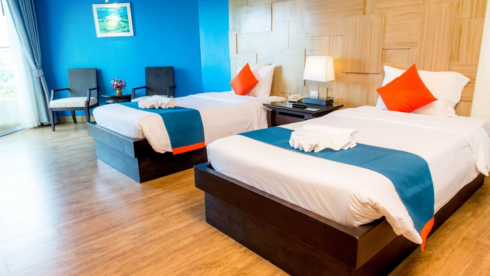 rooms-superior-main-building