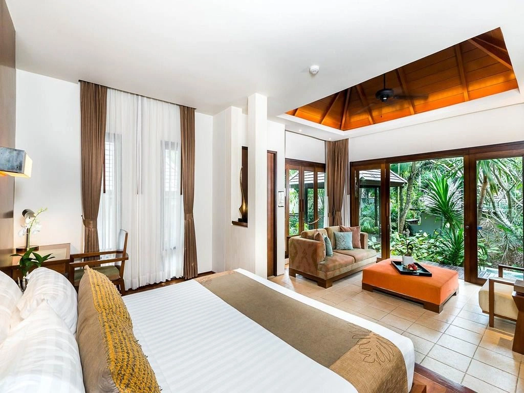 rooms-garden-suite-with-jacuzzi