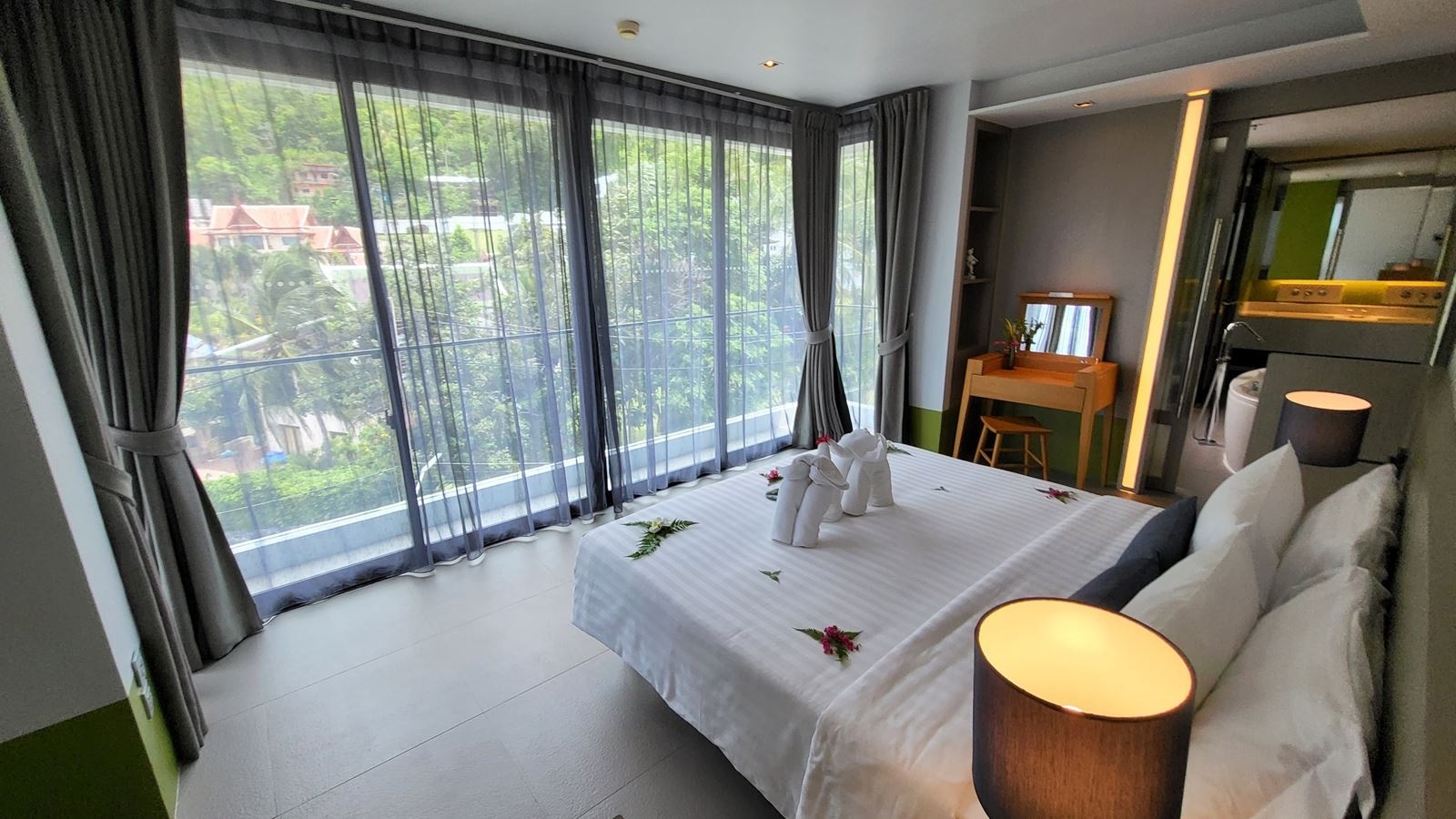 rooms-executive-suit-room