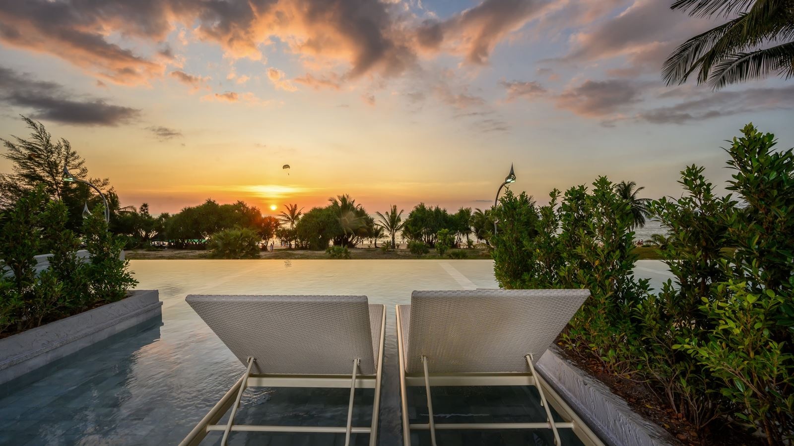 rooms-seaview-infinity-pool-2bedroom-duplex-suite