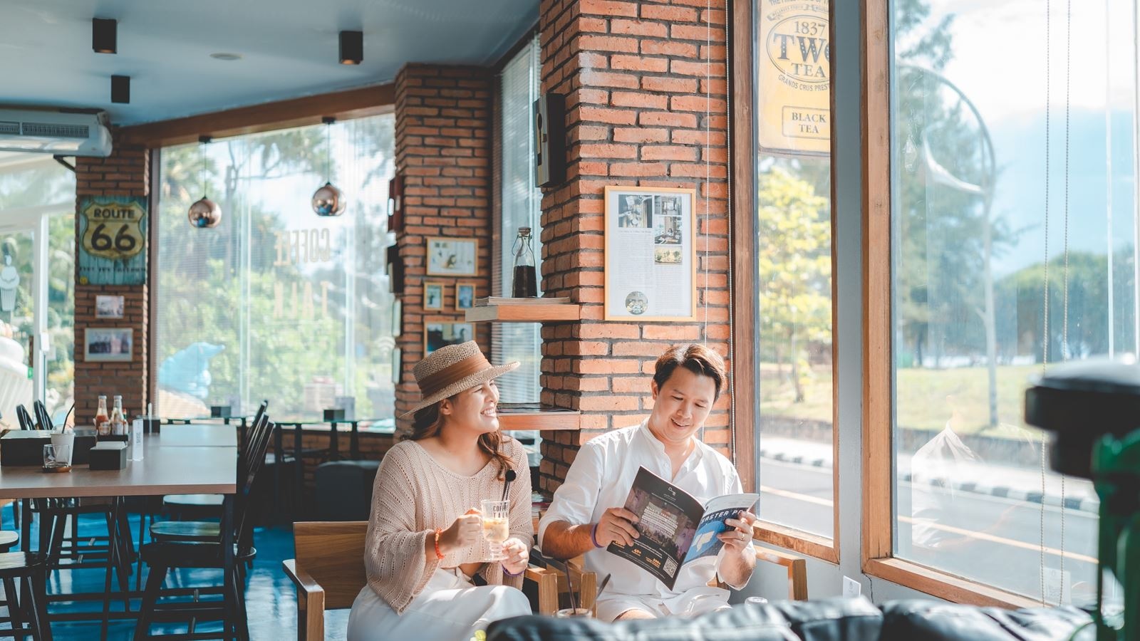 restaurants-coffee-talk-cafe