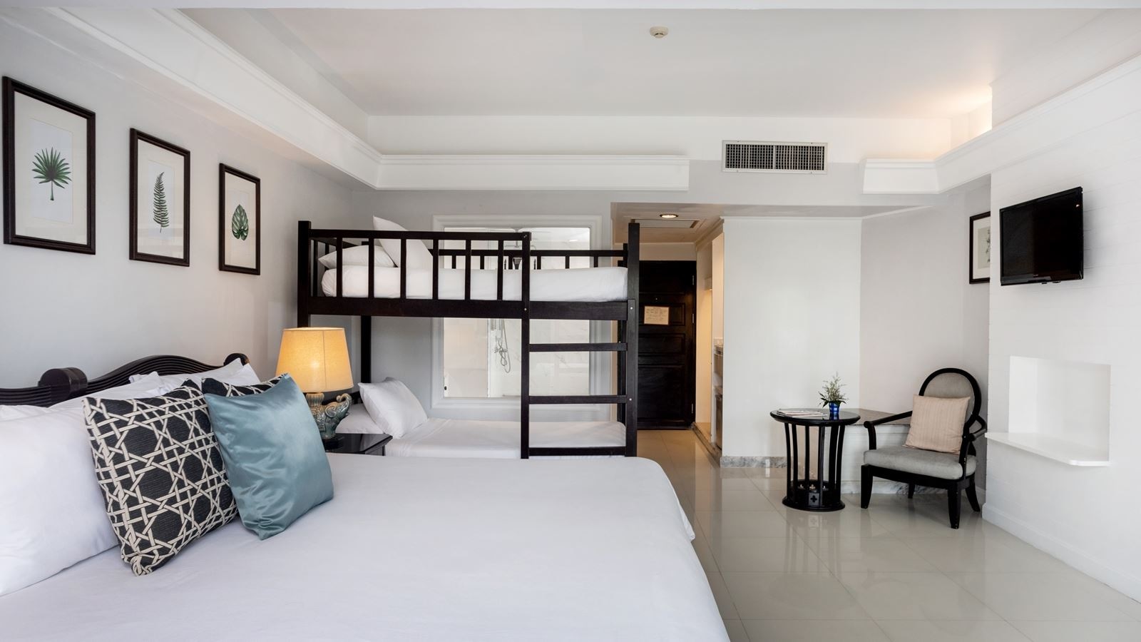 rooms-family-fun-deluxe-with-terrace