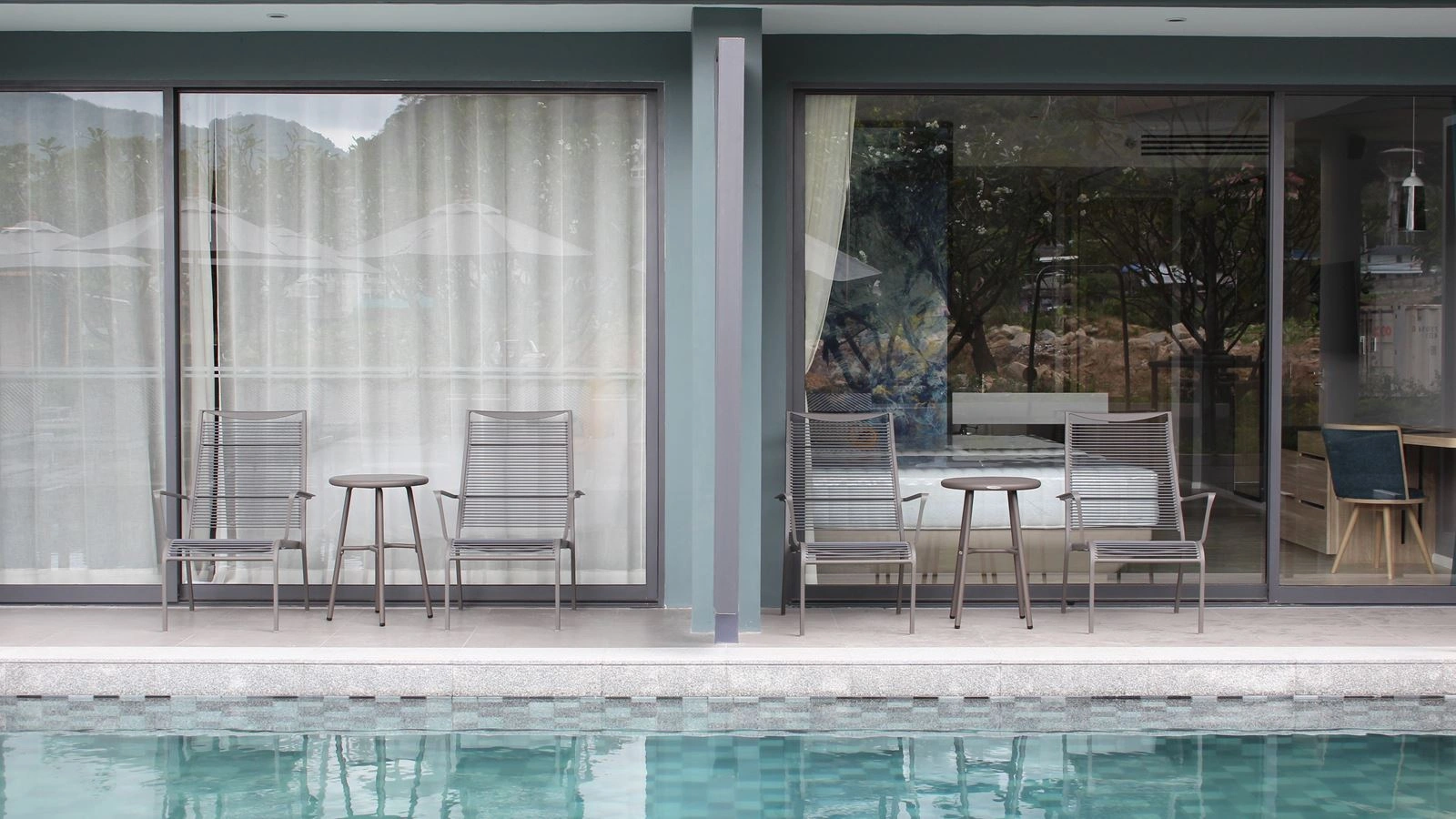 rooms-deluxe-pool-access