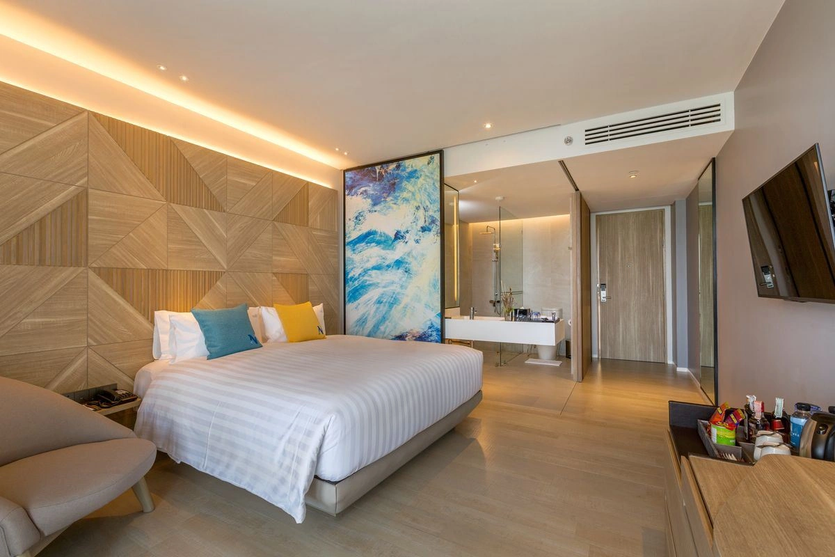 rooms-deluxe-partial-seaview