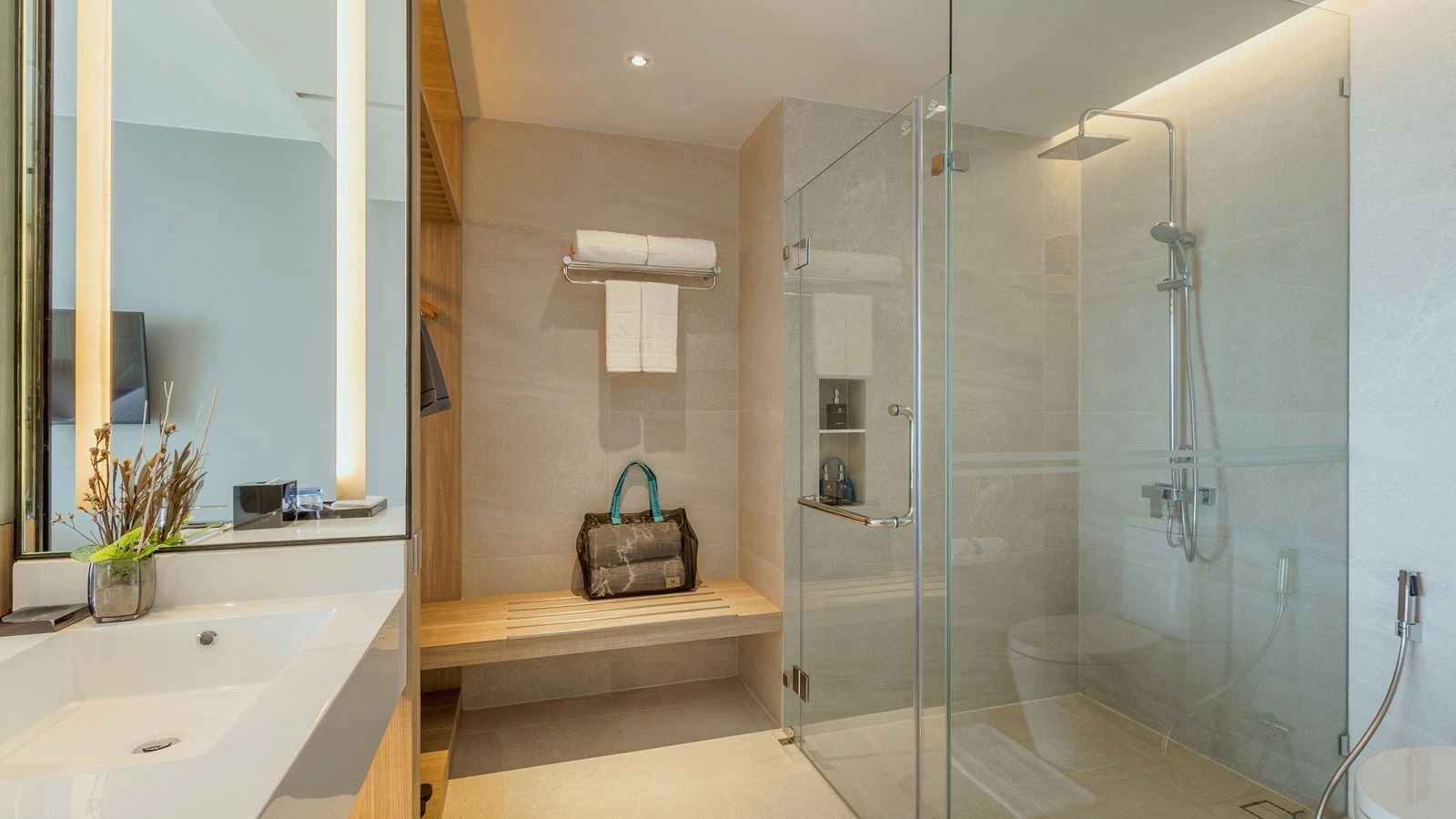 rooms-deluxe-private-jacuzzi