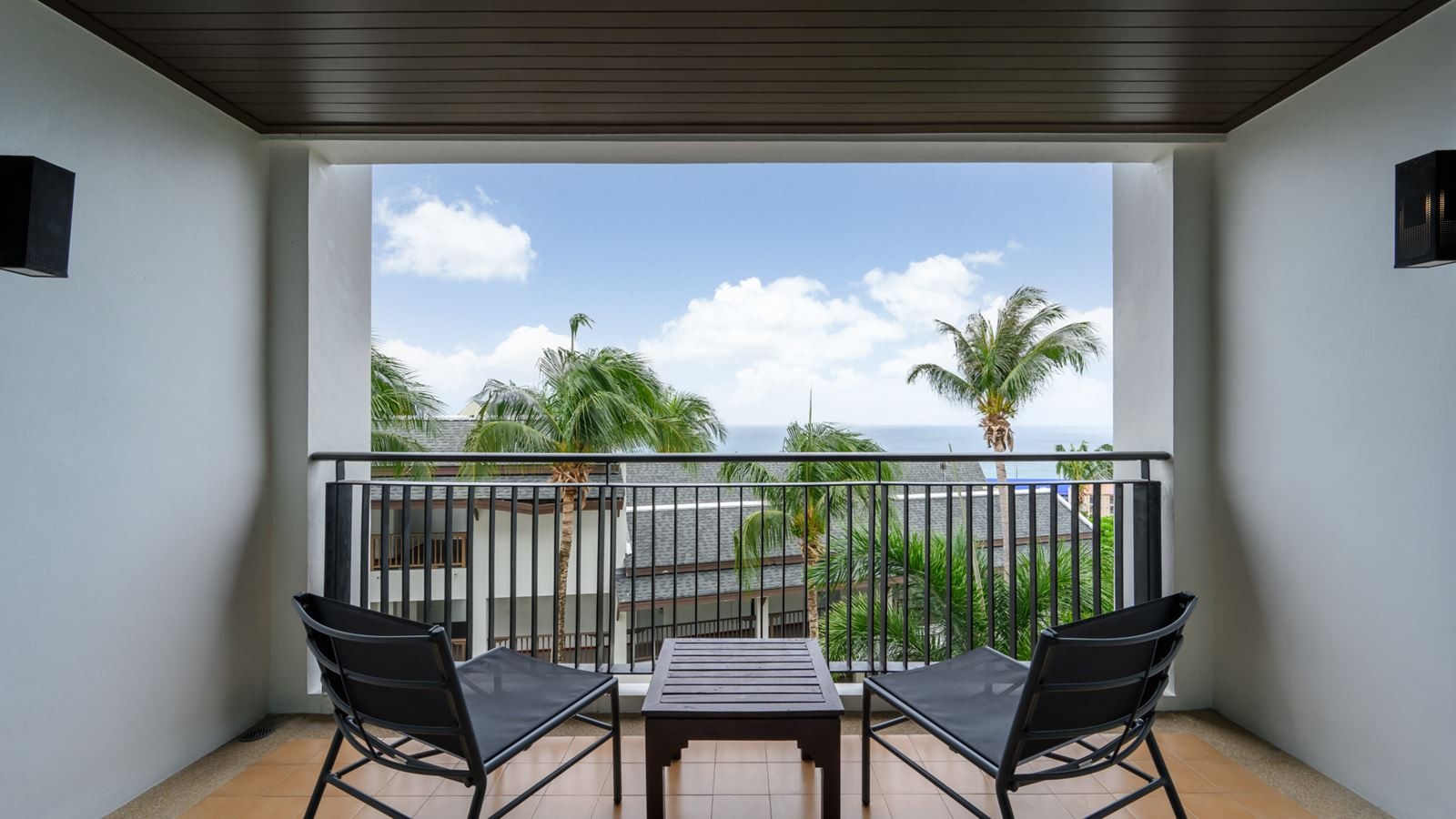 rooms-deluxe-seaview