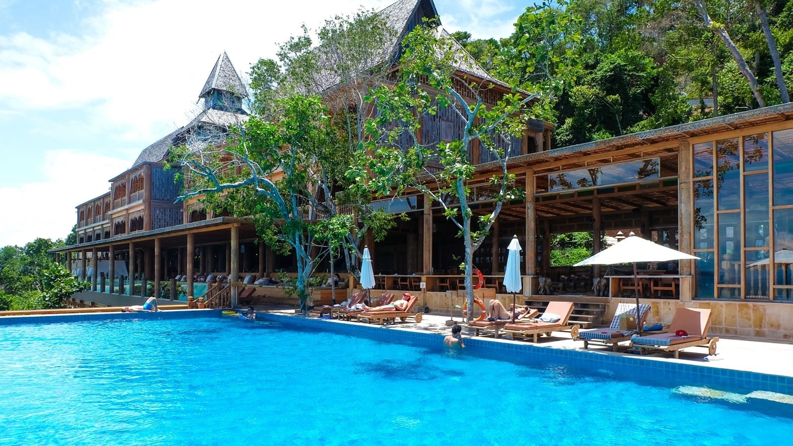 restaurants-saai-tara-restarant