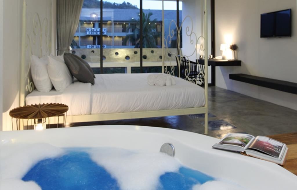 rooms-grand-jacuzzi