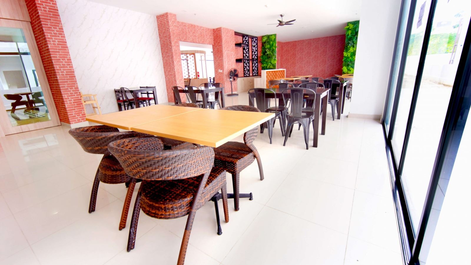 restaurants-phoenix-restaurant