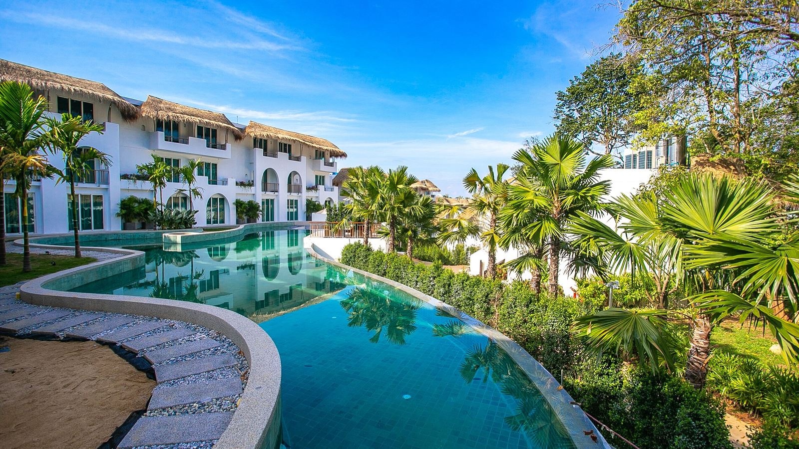 rooms-tropical-garden