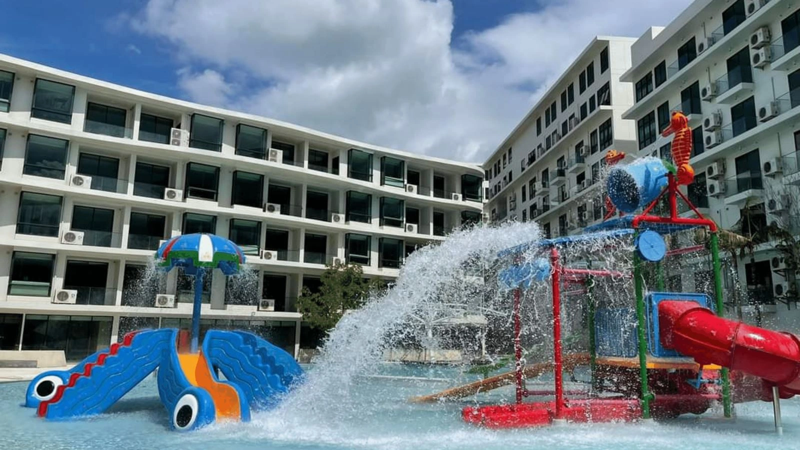 pools-outdoor-childrens-pool