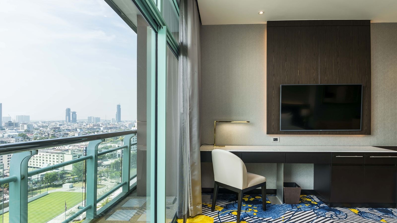 rooms-grand-deluxe-city-view