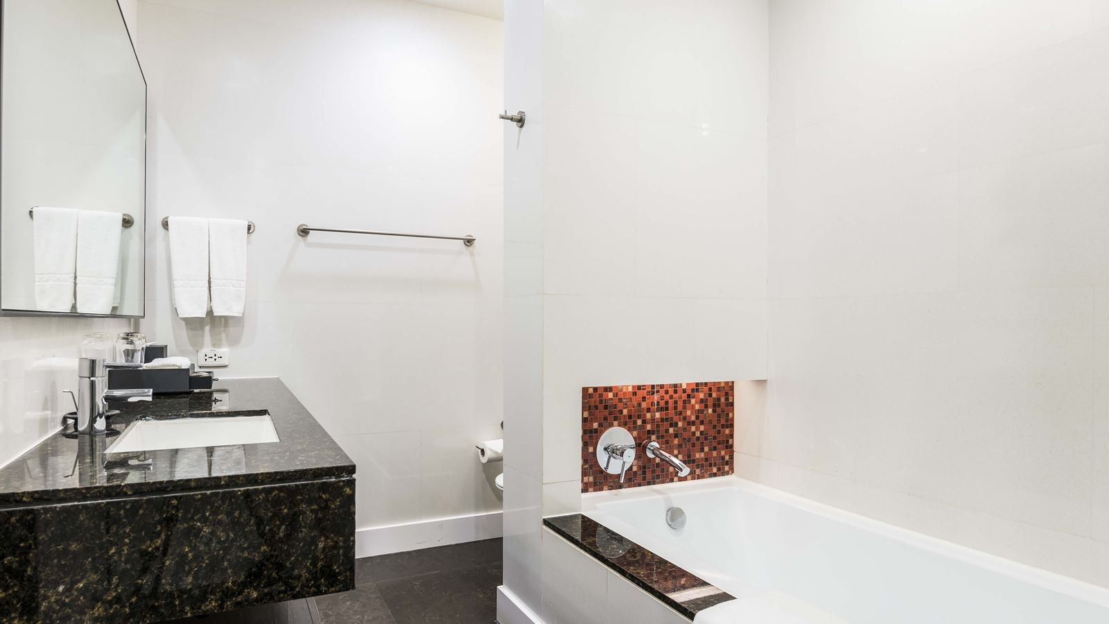 rooms-grand-deluxe-river-view