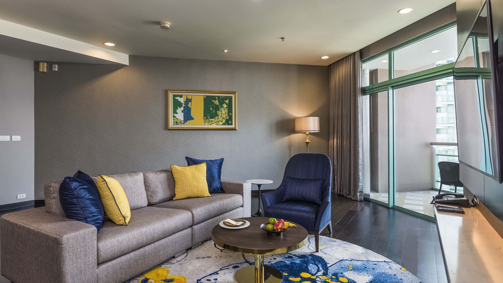 rooms-two-bedroom-suite-city-view