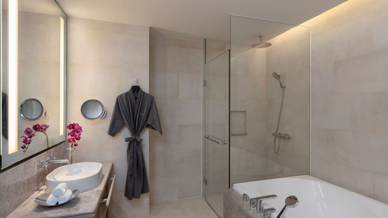 rooms-2-bedroom-family-pool-suite