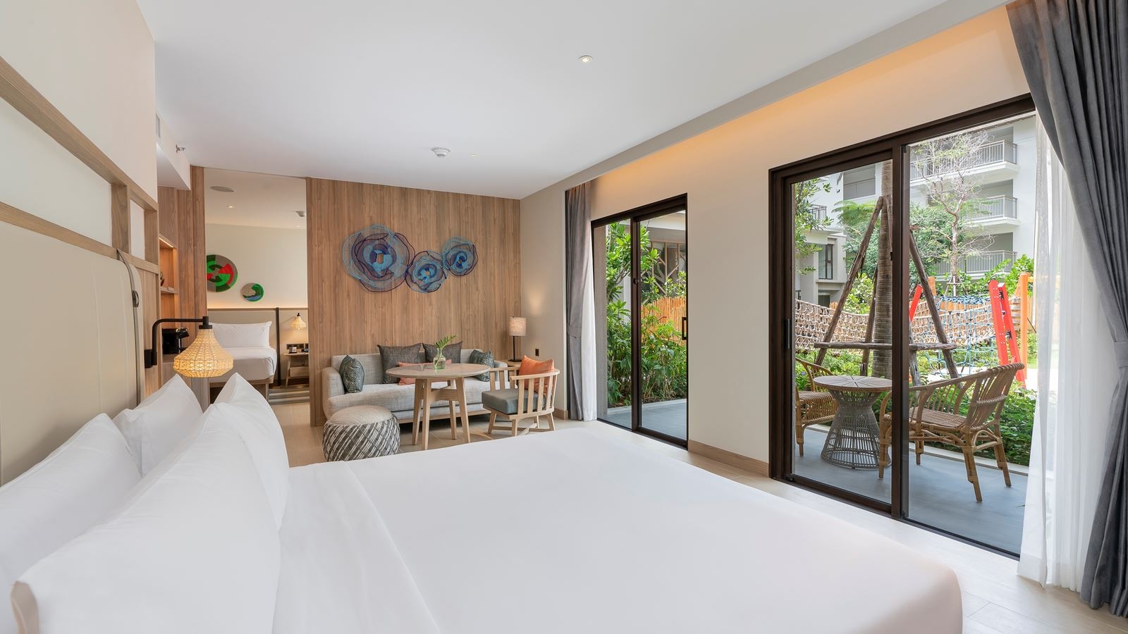 rooms-standard-room-pool-access