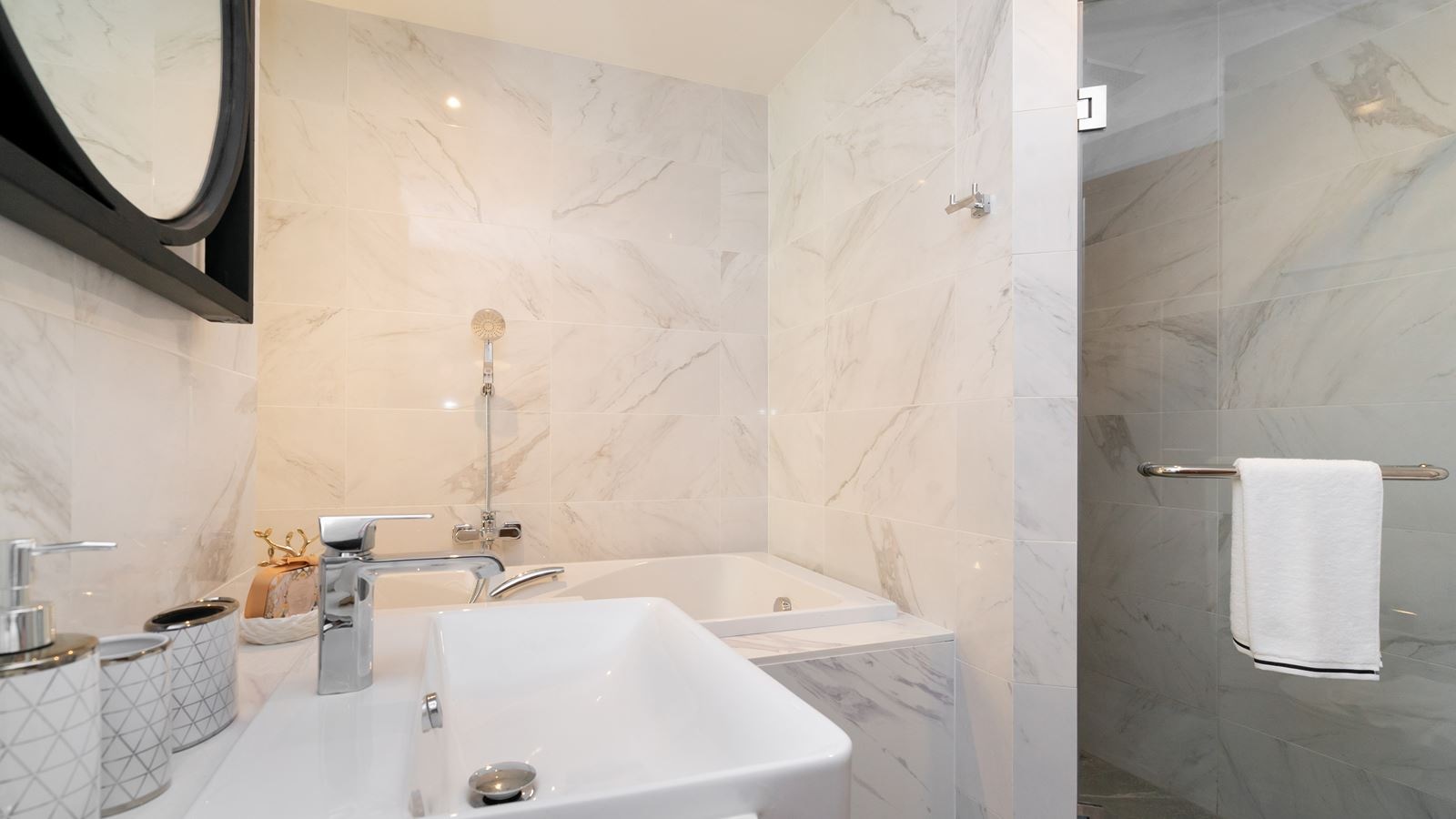 rooms-junior-triple-suite