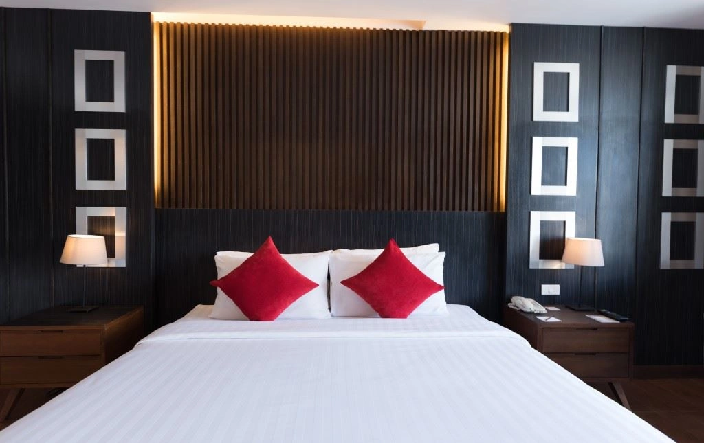 rooms-deluxe-city-view