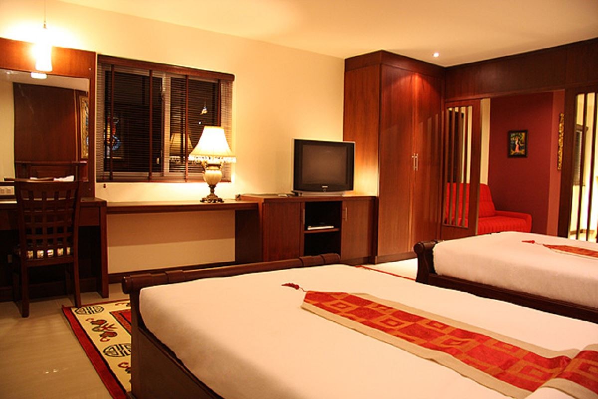 rooms-deluxe-room-double-bed-only