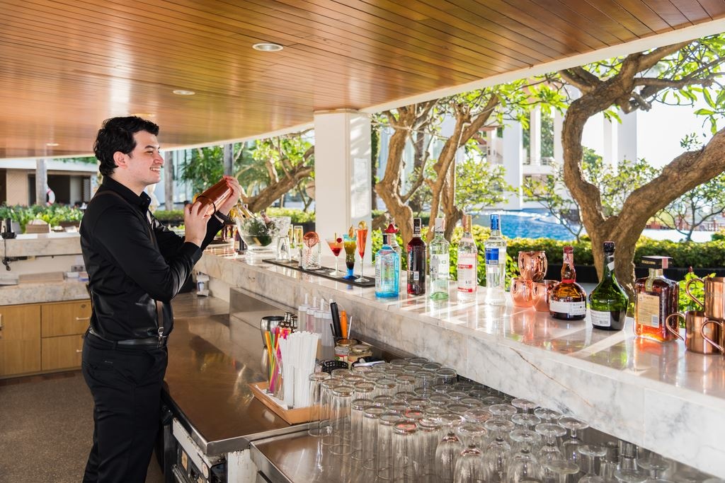bars-the-bar-at-grand-hotel