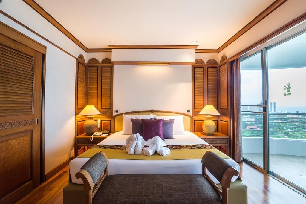 rooms-royal-suite-two-bedroom