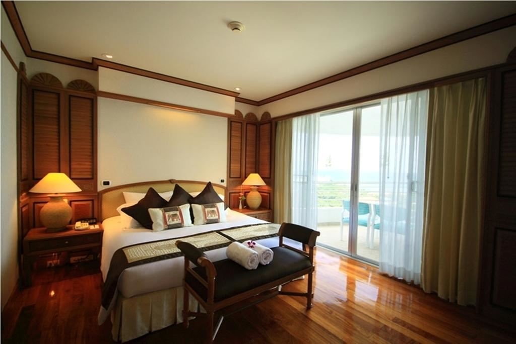 rooms-royal-suite-two-bedroom