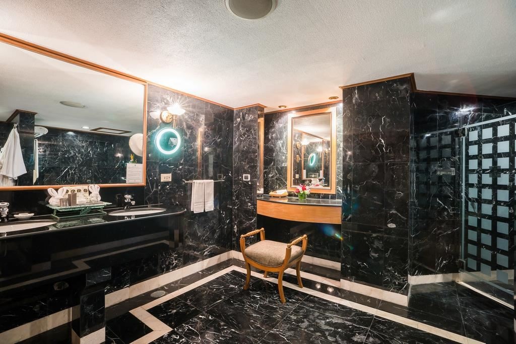 rooms-royal-suite-two-bedroom