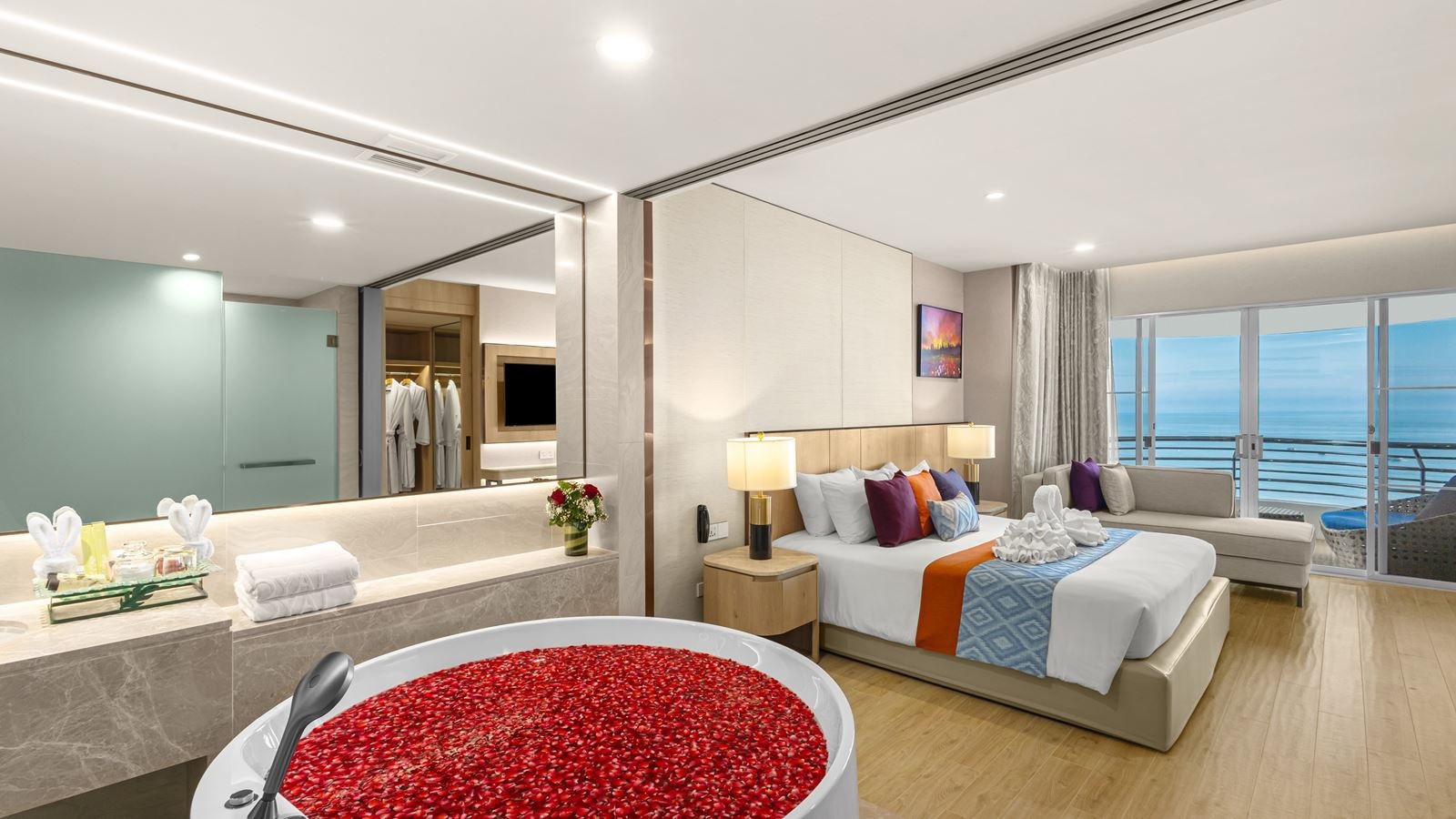 rooms-one-bedroom-modern-regency-suite