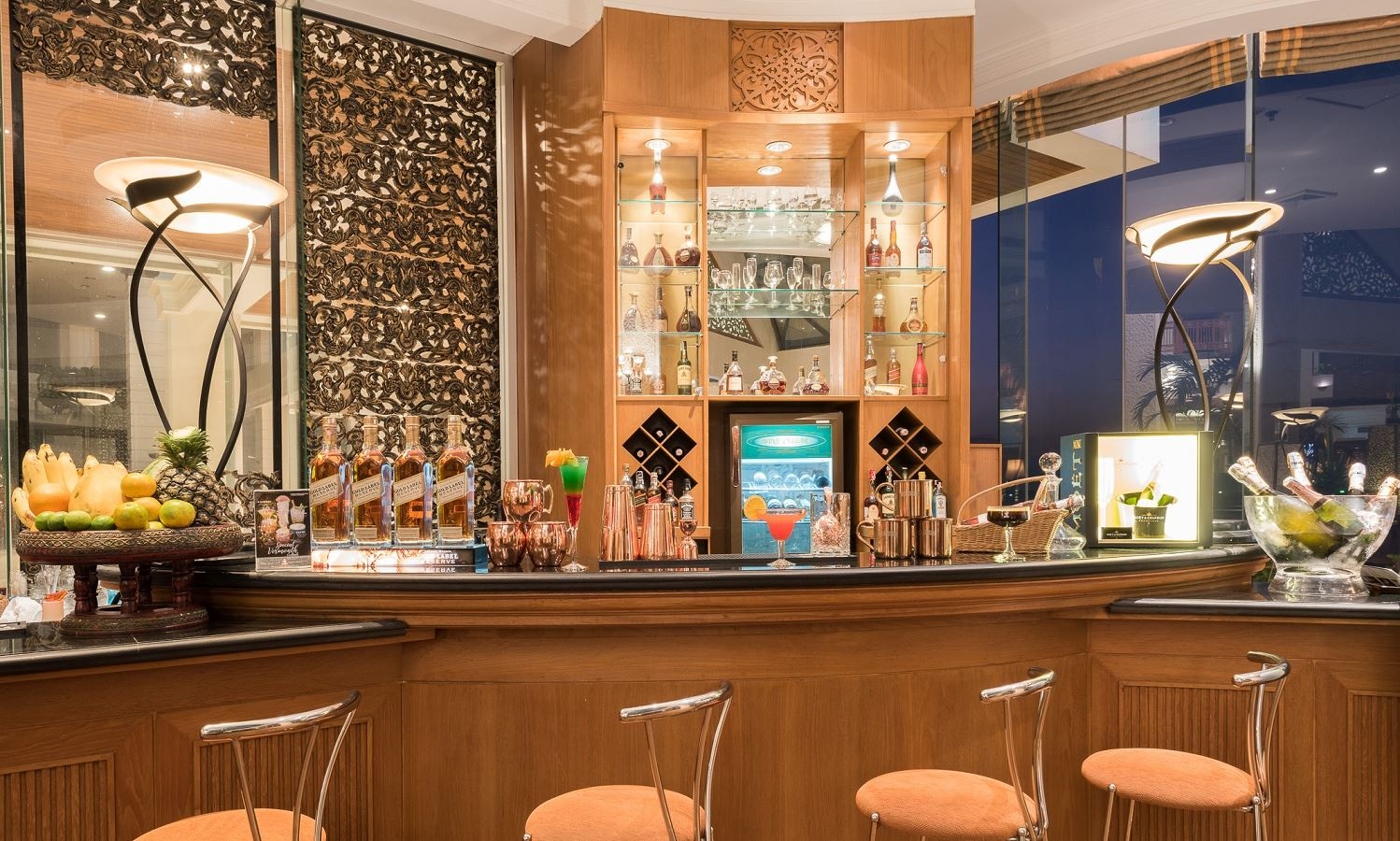 bars-the-bar--royal-cliff-grand-hotel