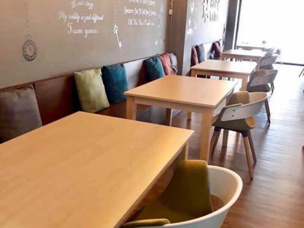 restaurants-atrium-food-bar