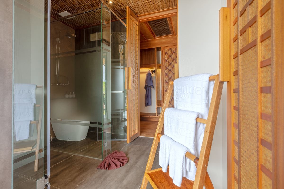 rooms-lagoon-grand-deluxe-view