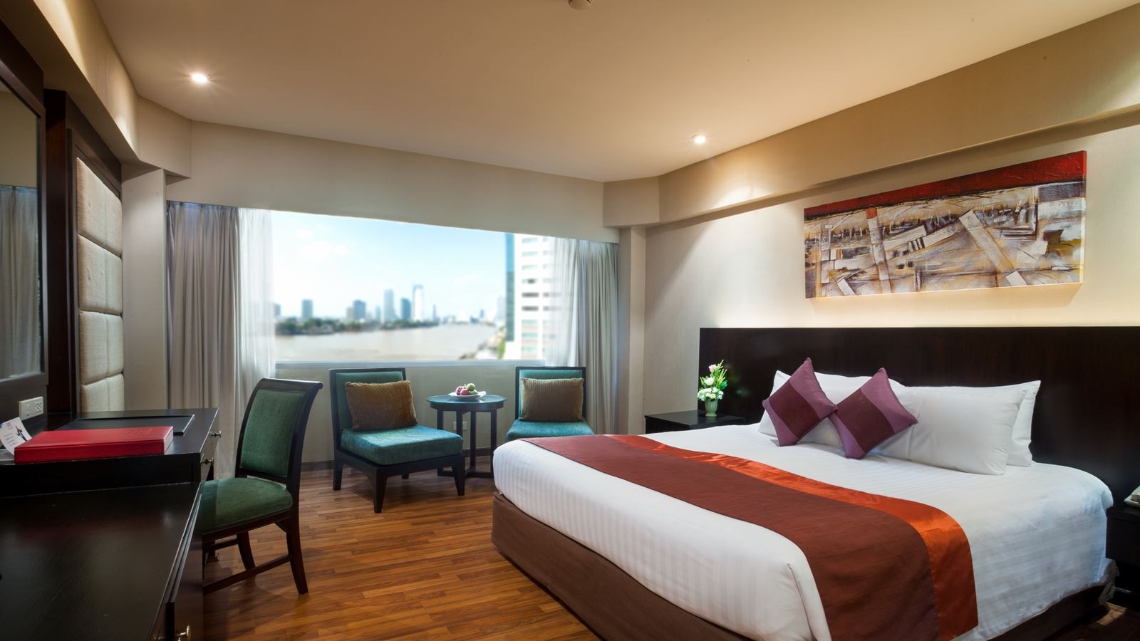 rooms-deluxe-riverview-room