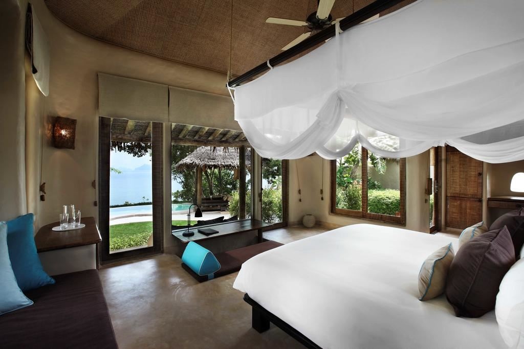 rooms-1bedroom-pool-villa-sea-view