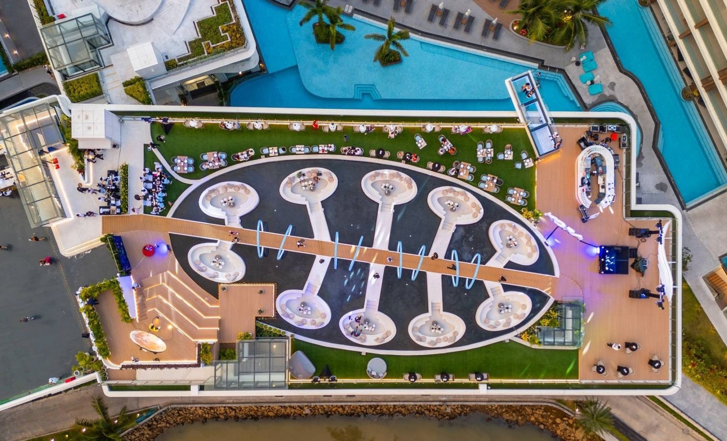restaurants-rooftop-skylounge