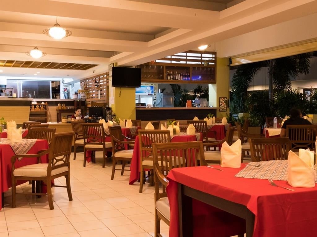 restaurants-jomtien-plaza-restuarant