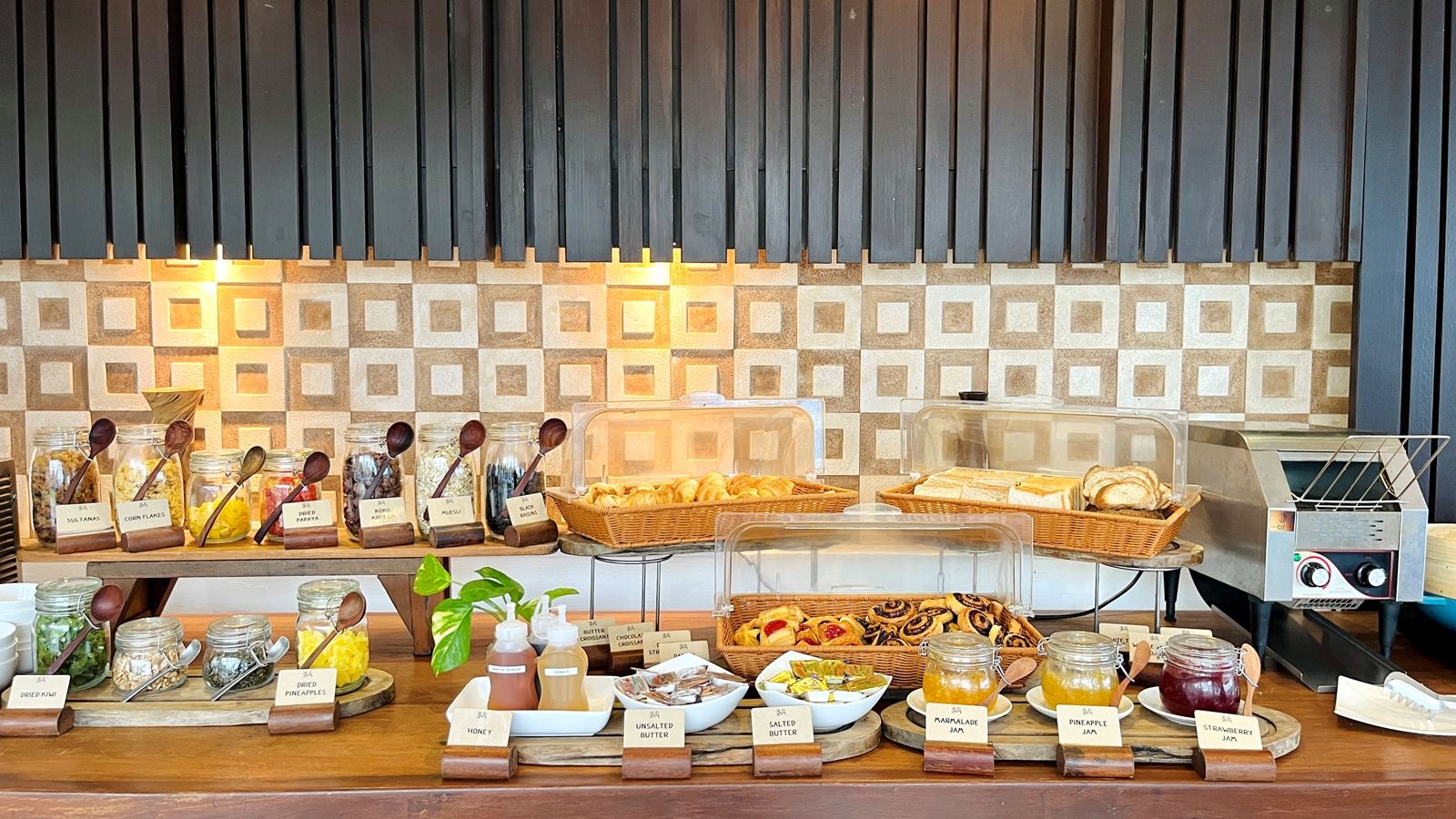 restaurants-kc-beach-restaurant