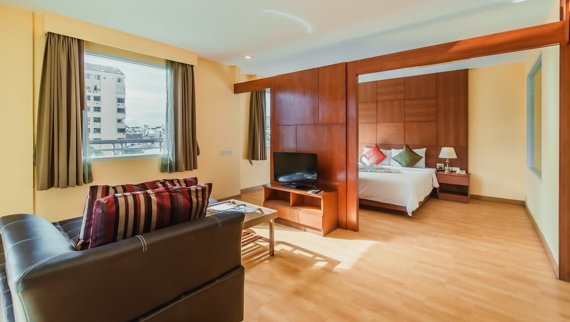 rooms-family-suite-city-view