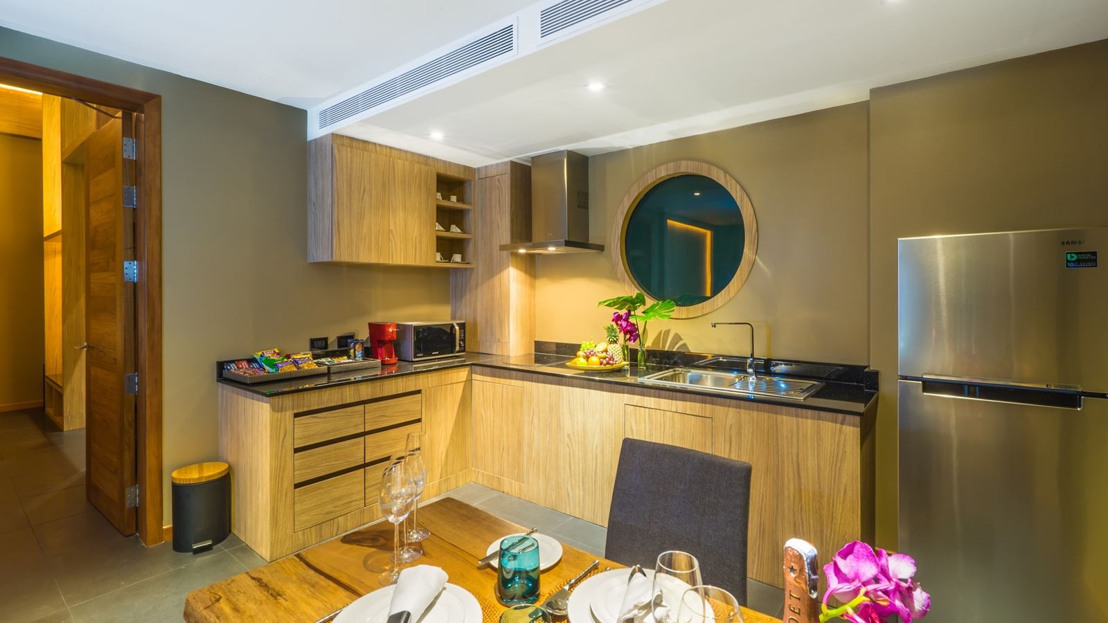 rooms-one-bedroom-pool-villa-sea-view