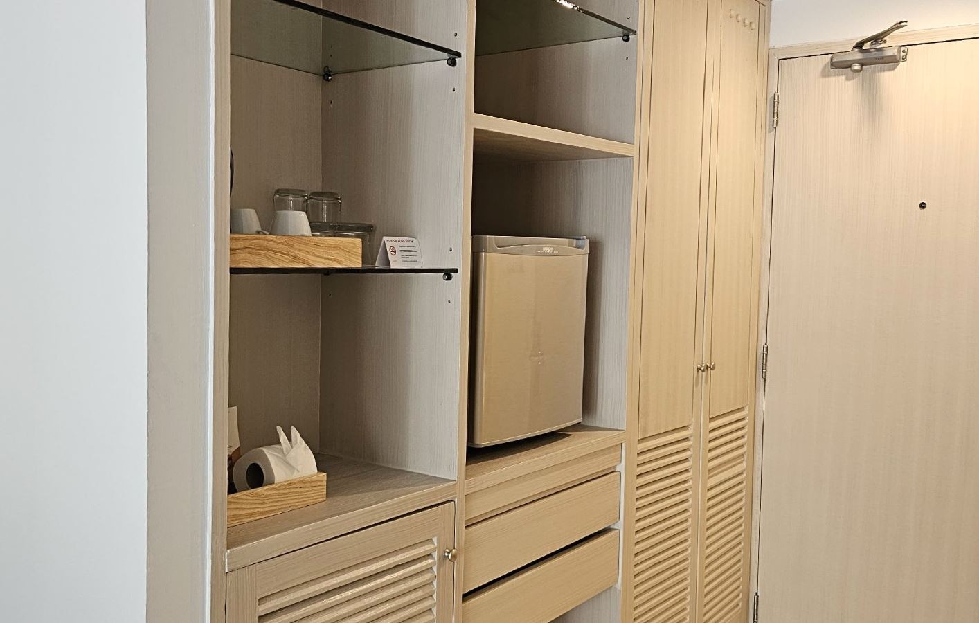 rooms-superior-family-room