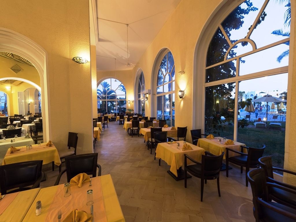 restaurants-restaurants