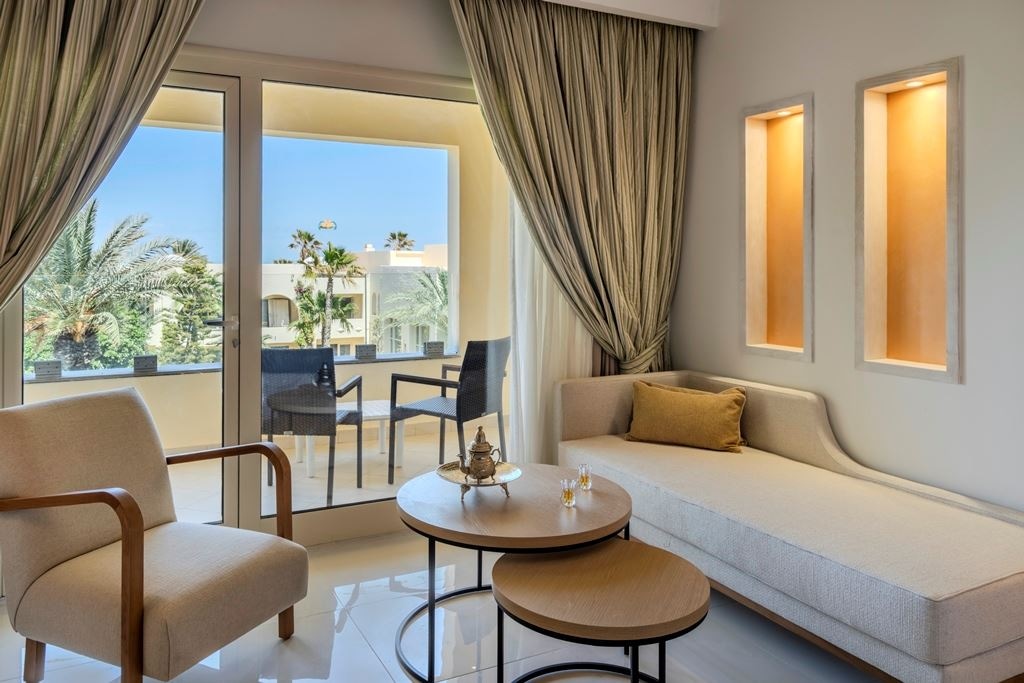 rooms-suite-garden-view