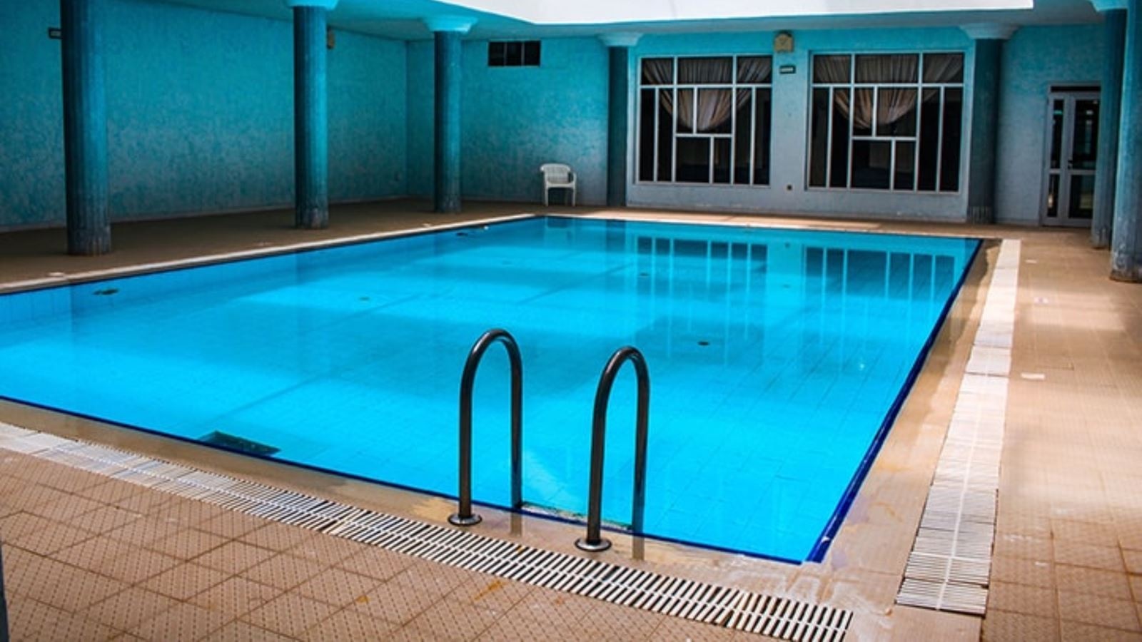 pools-indoor-pool