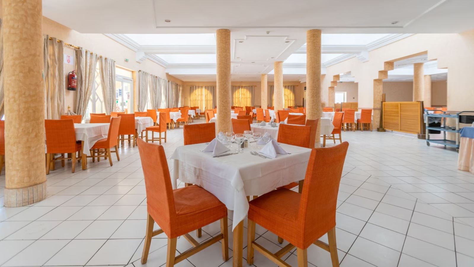 restaurants-main-restaurant