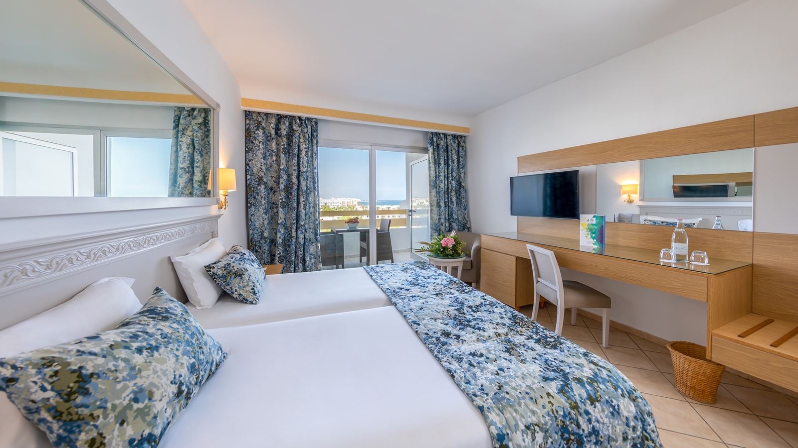 rooms-room-double-garden-view