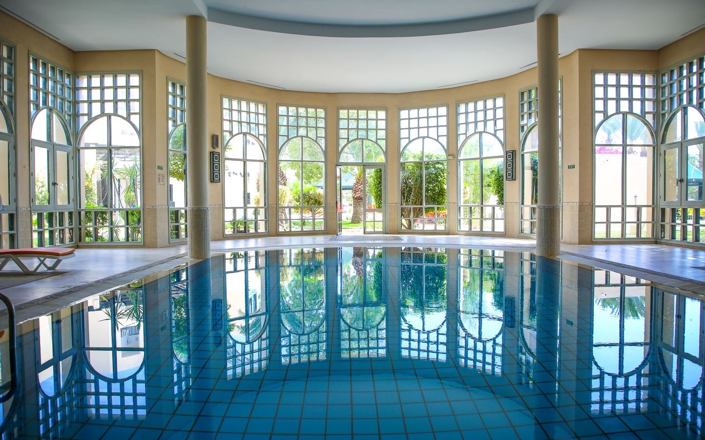 pools-indoor-pool