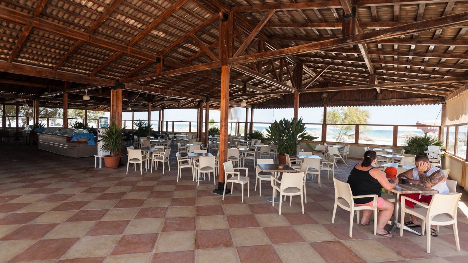 bars-caravelle-pool-bar