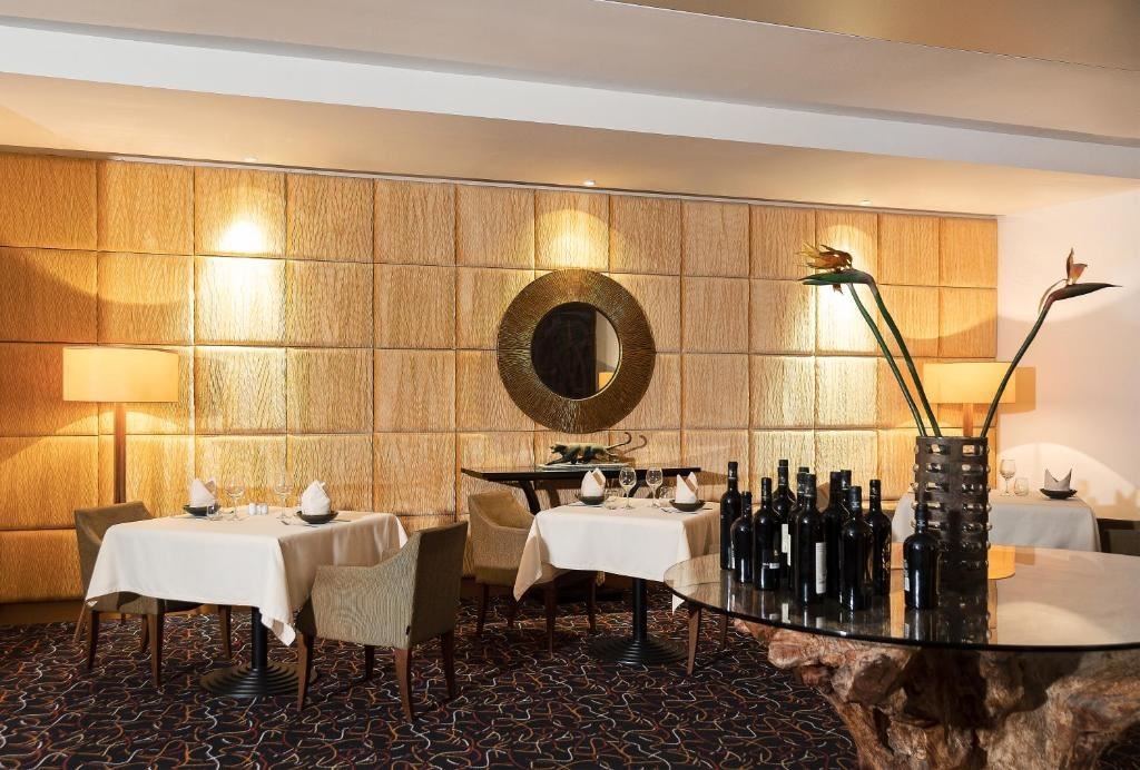 restaurants-restaurants