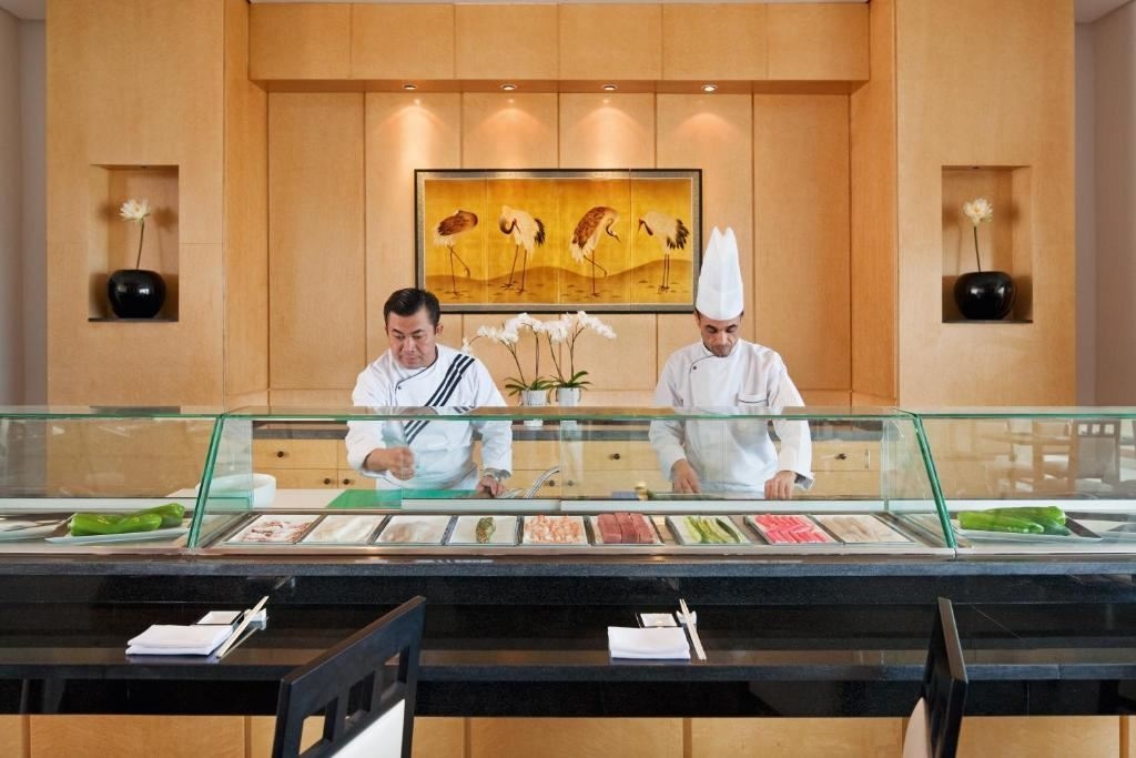 restaurants-restaurants